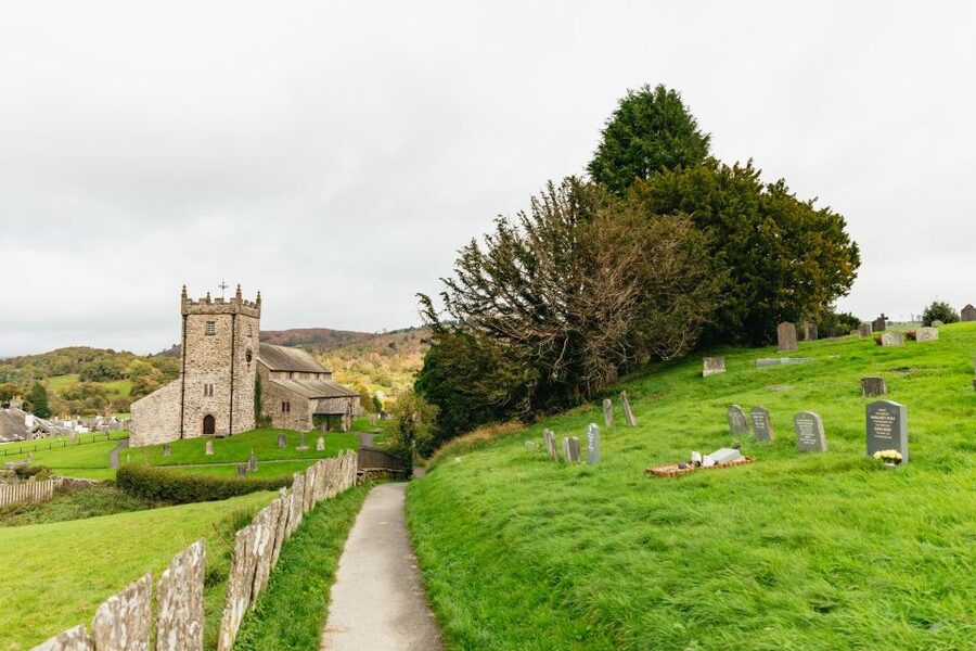 From Manchester: Lake District Bus Tour & Windermere Cruise - Who should book this tour