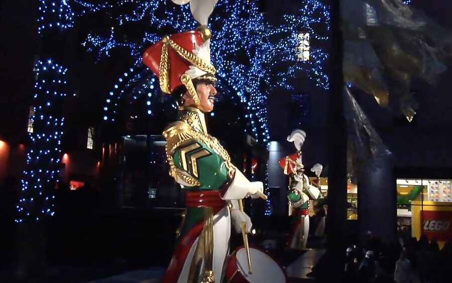 From Manhattan: Dyker Heights Lights & Skyline Tour - Bay Ridge: a quieter first taste of the lights