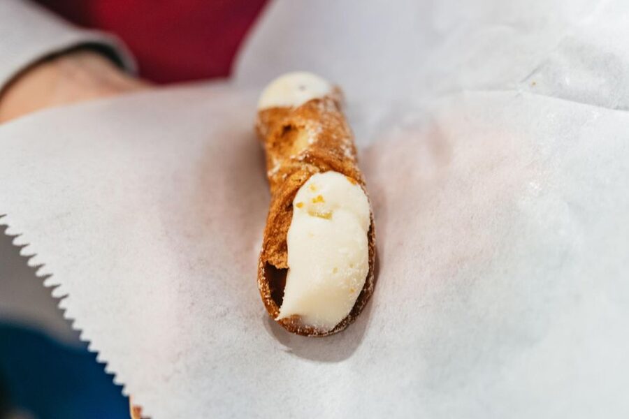 From Manhattan: Half-Day Brooklyn Food and Culture Bus Tour - Why this bus tour is a smart way to see Brooklyn