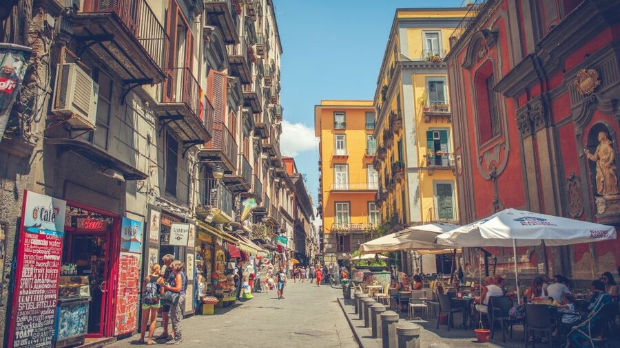 From Naples: Half-Day City Walking & Bus Tour Gulf of Naples - Should you add the street-food option?