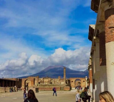 Pompeii and Vesuvius by Bus