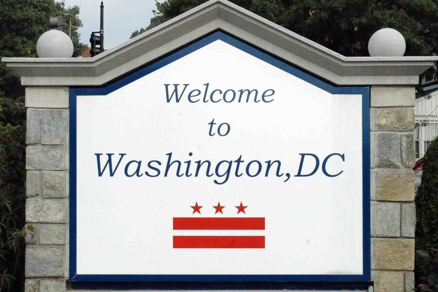 From NYC: Guided Day Trip to Washington DC by Van or Bus - White House photographs and Pennsylvania Avenue