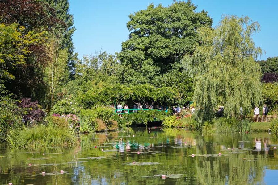 From Paris: Monet Impressionism Tour to Giverny by Minibus - A short stroll through Giverny village