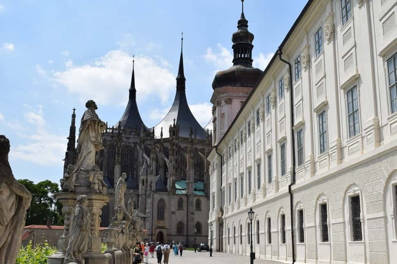 From Prague: Half-Day Coach Tour to Kutná Hora - The Stone Fountain and time in the old town