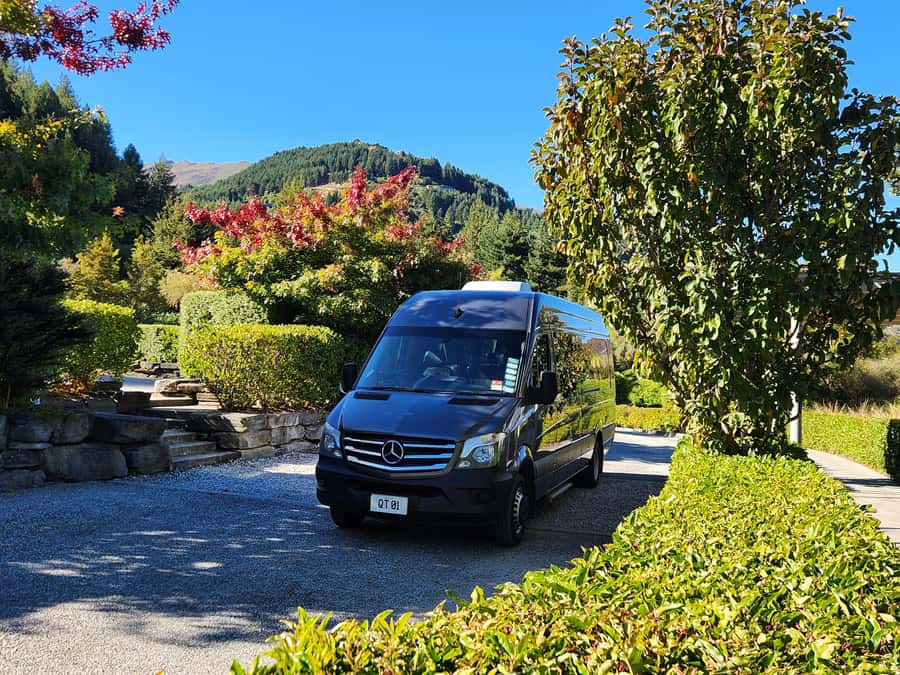 From Queenstown: Half Day Trip to Glenorchy by Coach - What to do during 1.5 hours in Glenorchy