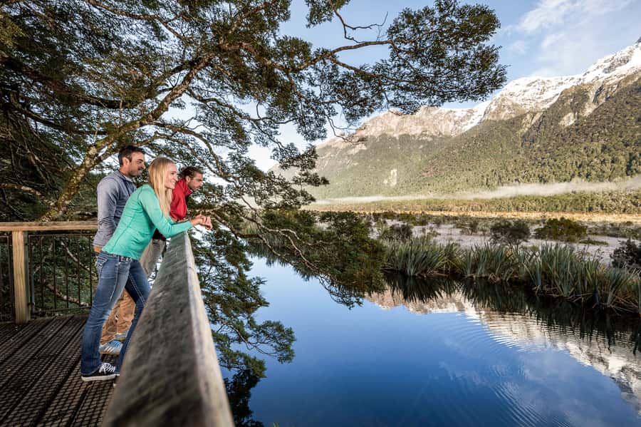 From Queenstown: Milford Sound Day Trip on Premium Coach - Te Anau gives you a useful break