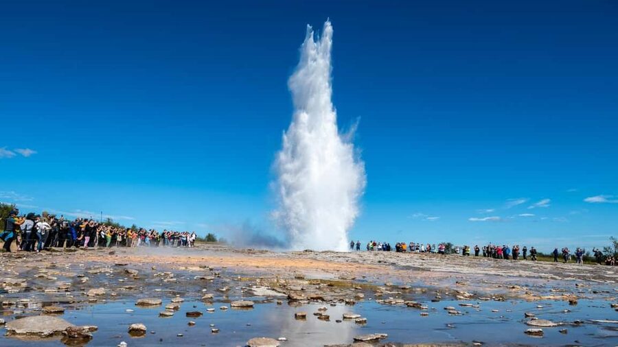 From Reykjavík: Golden Circle & Laugarás Lagoon Minibus Tour - Gullfoss and the force of glacial water