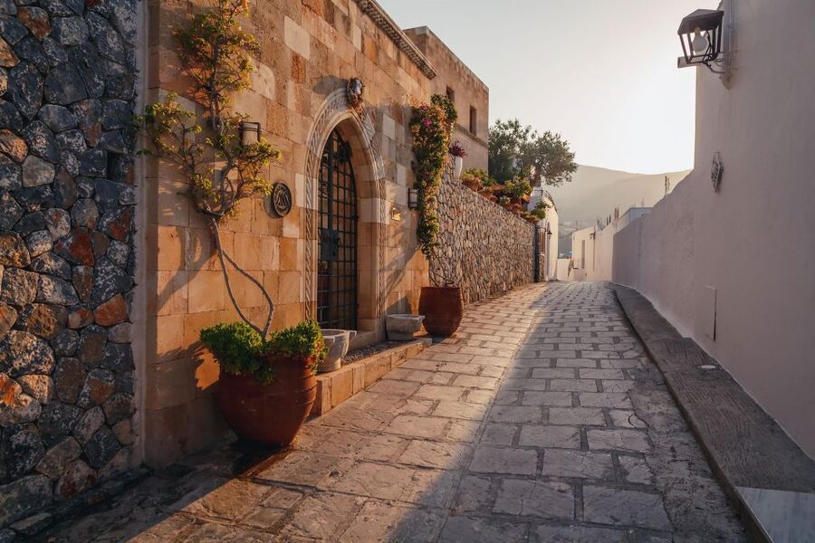 From Rhodes City: Evening Bus Trip To Lindos - Whitewashed lanes, shops, and tavernas