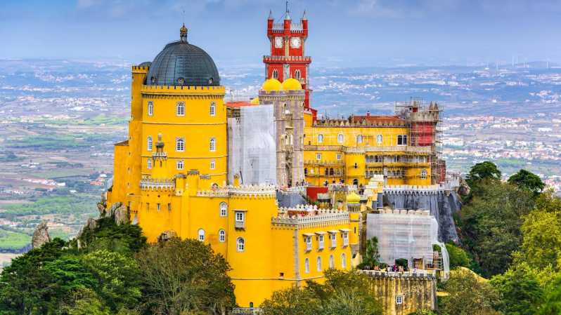 From/To Lisbon: Sintra Hop-on Hop-off Tickets + Audio Guide - Starting at Rossio Square in Lisbon