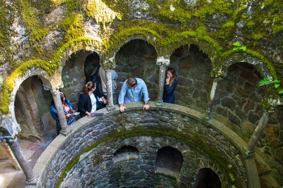 From/To Lisbon: Sintra Hop-on Hop-off Tickets + Audio Guide - What the English audio guide adds