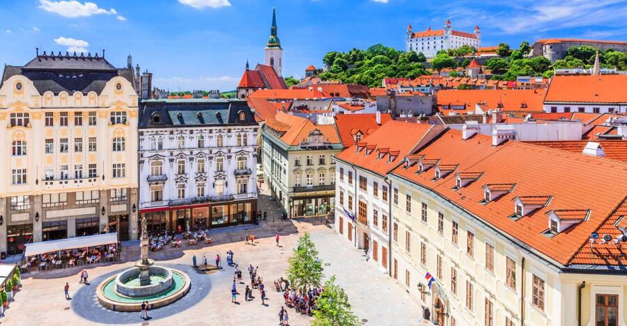 From Vienna: Roundtrip Bus to Bratislava with Walking Tour - Why Bratislava works so well from Vienna