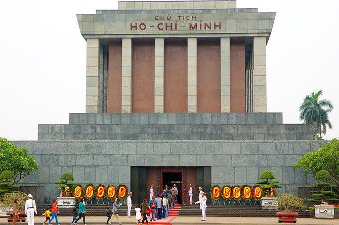 Full-Day Explore Hanoi Capital - Tran Quoc Pagoda and West Lake at 8:45