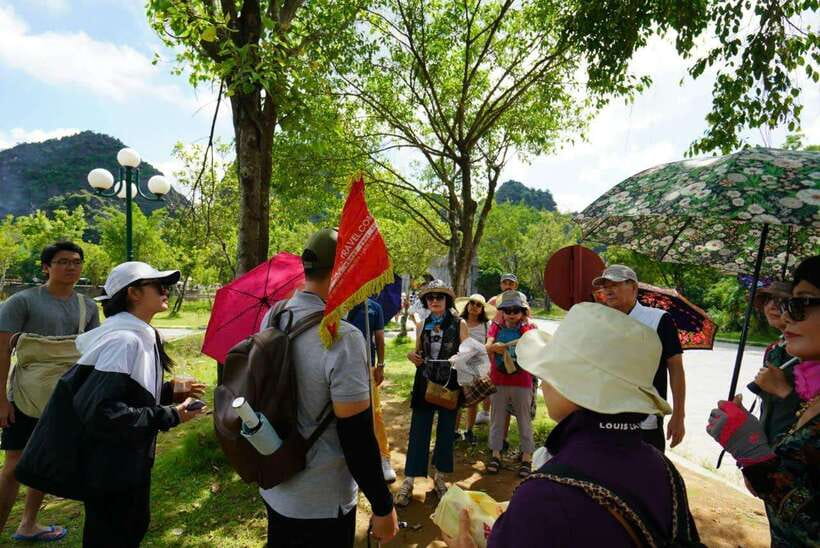 Full Day Hoa Lu - Tam Coc - Mua Cave/Buffet/Tour Guide/Bus - Three Ninh Binh sights in one demanding day