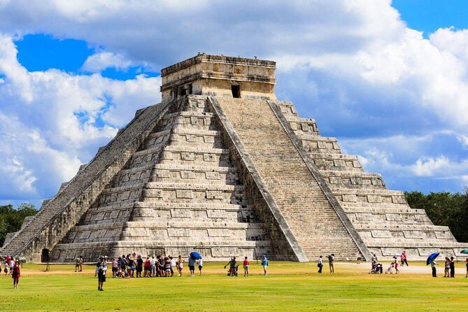 Full-Day Tour Chichen Itza, Valladolid and Cenote open bar in bus - Three Yucatan highlights in one long day