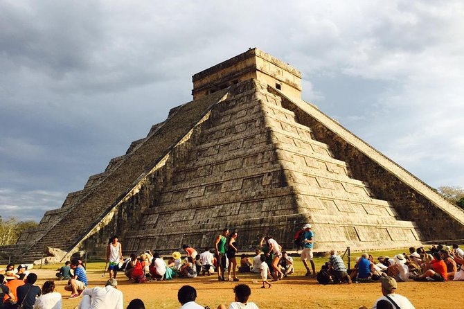 Full-Day Tour Chichen Itza, Valladolid and Cenote open bar in bus - Buffet lunch and drinks on the bus