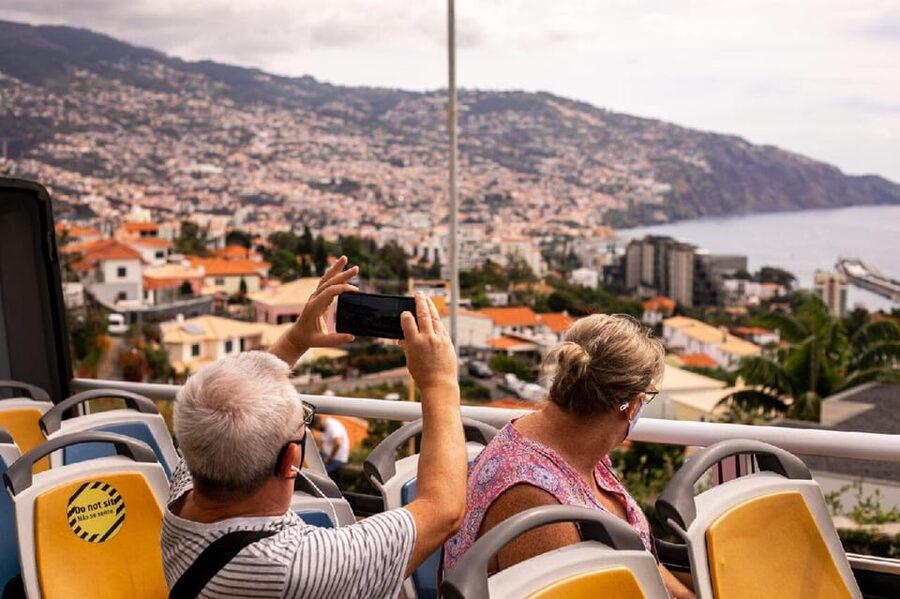 Funchal: Hop-On Hop-Off Bus Tour - Câmara de Lobos, Madeira’s fishing village