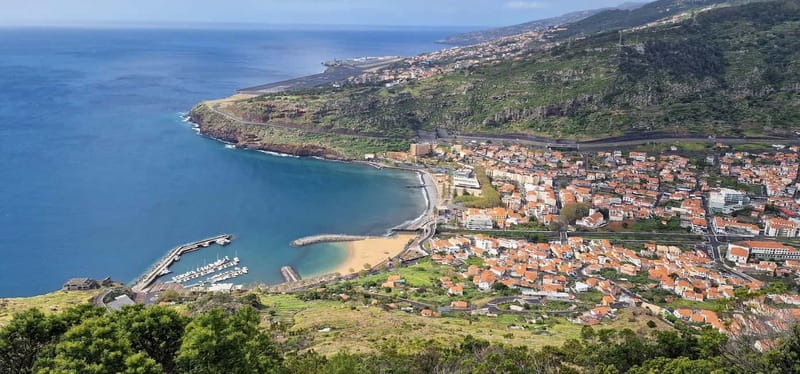 Funchal Private 4-Seater VIP Mercedes / 8-Seater Minibus - East Madeira: Santana, Porto Cruz, and Pico do Arieiro