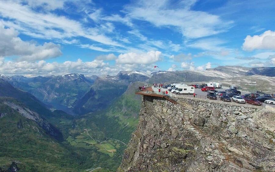 Geiranger: Panorama Bus Tours 1,5/2hr (Highlights viewpoint) - Who will get the most from this bus tour
