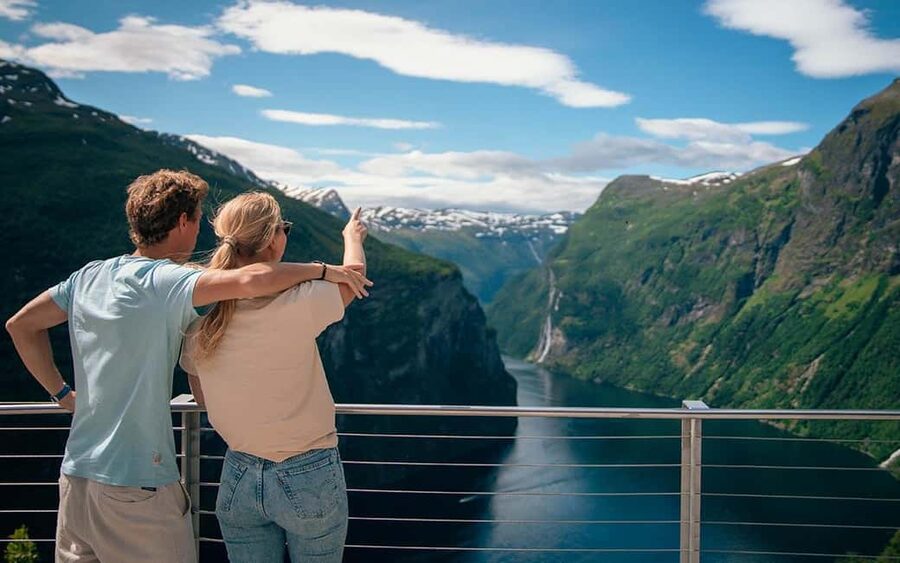 Geiranger: Panorama Bus Tours 1,5/2hr (Highlights viewpoint) - Is $65 a fair price?
