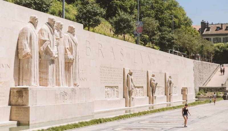 Geneva: Hop-on Hop-Off Bus & Scenic Mini-Train Tour - Key points to know before you book