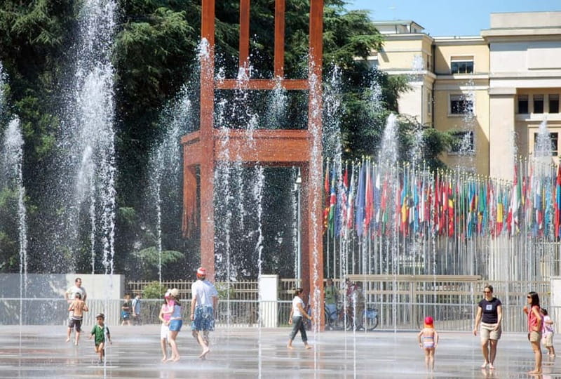 Geneva: Open-Top Sightseeing Bus Tour - What the 75 minutes really feels like