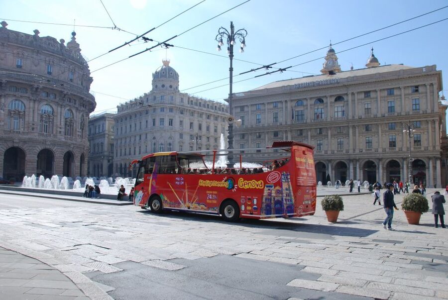 Genoa: Hop-on Hop-off Tour Ticket - A practical first look at Genoa from the upper deck