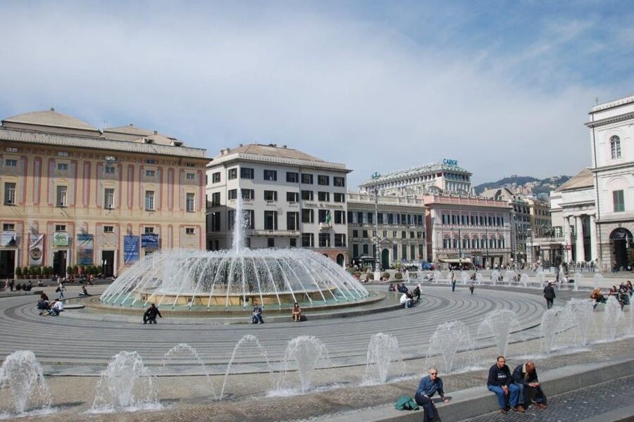 Genoa: Hop-on Hop-off Tour Ticket - Red Historical Route: Genoa’s grand center