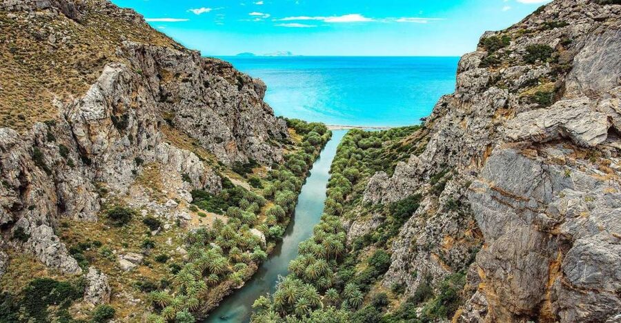 Georgioupolis: Preveli Palm Beach Day Trip by Bus and Boat - What the boat ride adds to the day