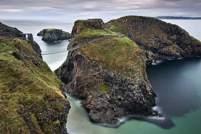 Giant's Causeway Tour from Belfast - Luxury Bus + Castles Tour - Guides, group size, and the feel of the ride