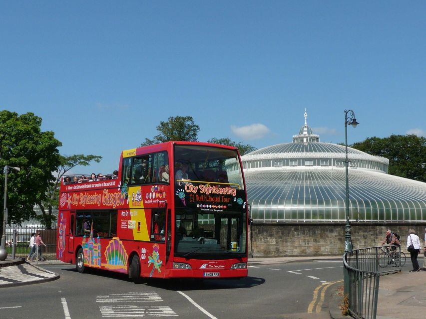 Glasgow: City Sightseeing Hop-On Hop-Off Bus Tour - Live guides, headphones, and the quality of commentary