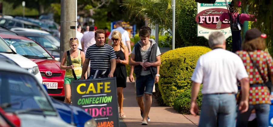 Gold Coast: Daytime Glow Worm Caves and Hop-on Hop-off Tour - Who will enjoy this day most