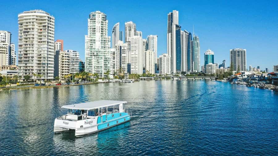 Gold Coast: Sightseeing Hop-on Hop-off Cruise - HOTA for art and rooftop dining