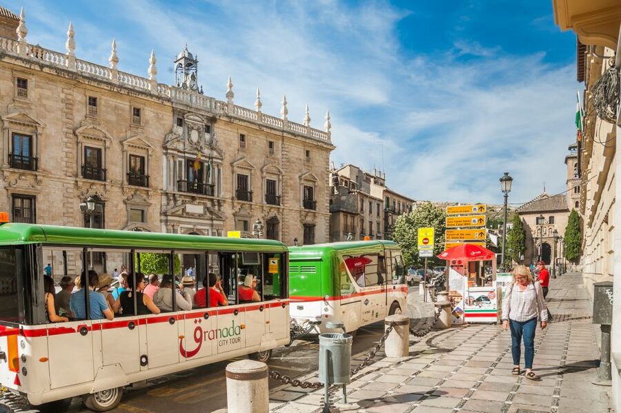 Granada City Train 1 or 2-Day Hop-On Hop-Off Ticket - Carmen de los Mártires and the return to the Alhambra