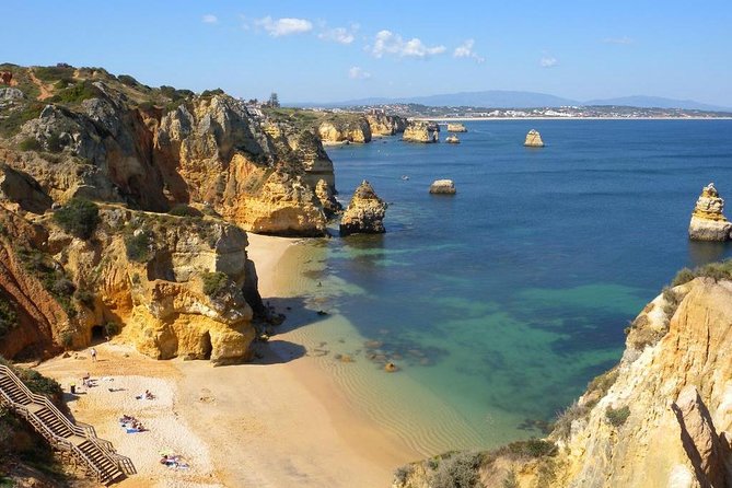 Grand Lagos & Cape St.Vincent Bus Tour - Guides, languages, and the quality of the commentary