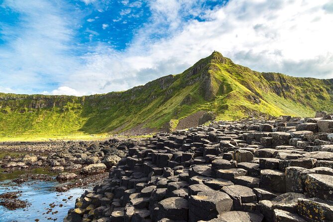 Guided Day Tour of Giant's Causeway from Belfast by Comfortable Coach - Key points at a glance