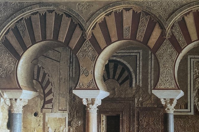 Guided tour of Medina Azahara in Spanish with Bus. Official Guides - Meeting at Gta. Cruz Roja at 10:45 am