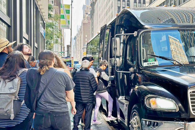 Half-Day Bus Tour of NYC Top Highlights - A fast way to get your New York bearings