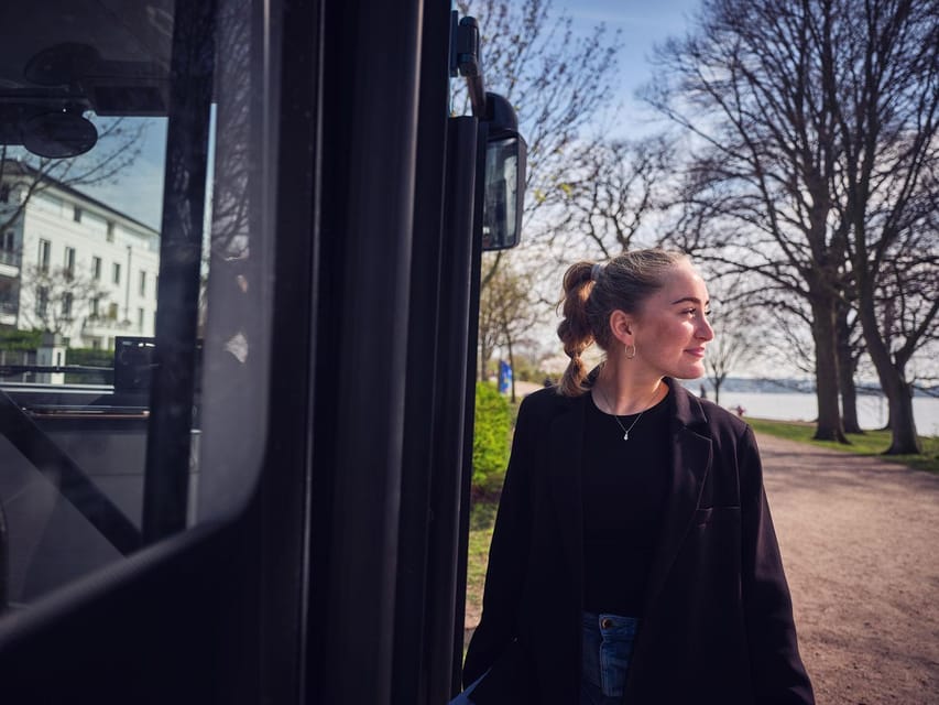 Hamburg: Hop-On Hop-Off Bus City Tour - Line F - Timing, weather, and the main service risk