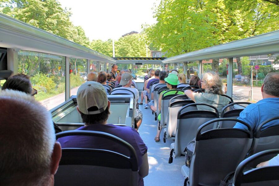 Hamburg: Hop-On Hop-Off Bus Tour Family Ticket - Harbor views at St. Pauli, stops 4 and 6