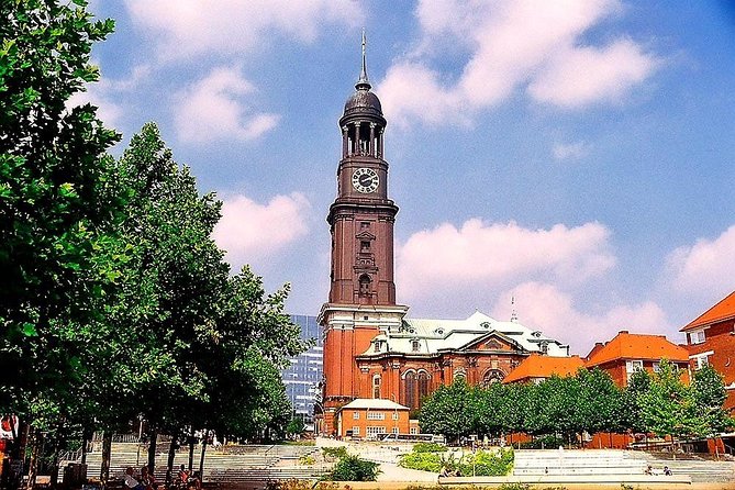 Hamburg: Hop-On Hop-Off Tour - Yellow Double Decker - Stop 2: Auf dem Sande brings you toward the warehouse district