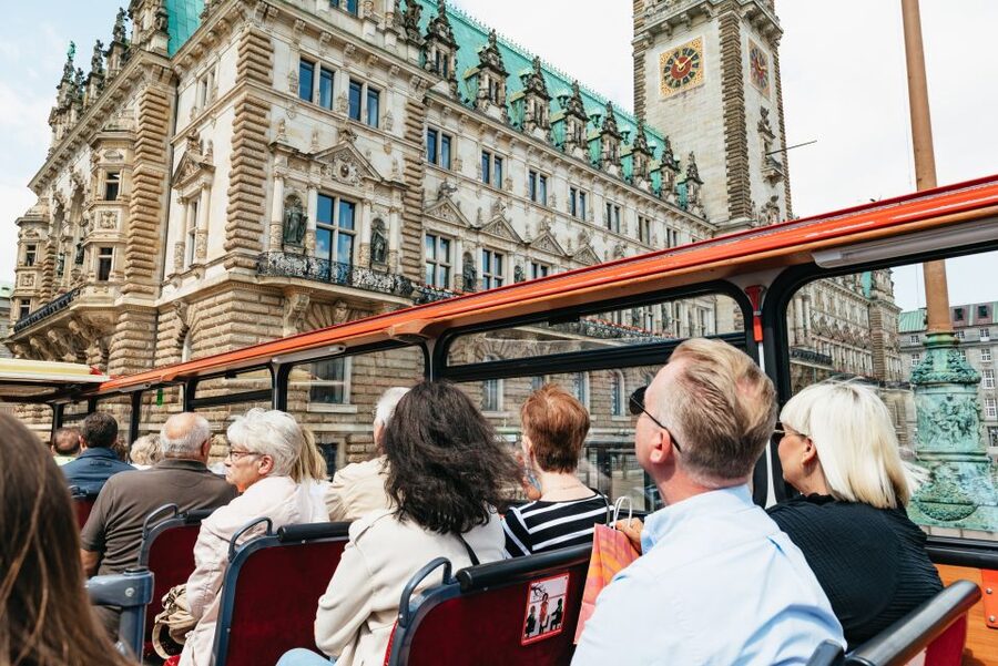Hamburg: Line A Sightseeing Hop-On Hop-Off Bus Tour - Key points to know before boarding