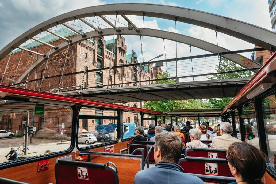 Hamburg: Line A Sightseeing Hop-On Hop-Off Bus Tour - Dammtor, Planten un Blomen, and Hamburg Messe