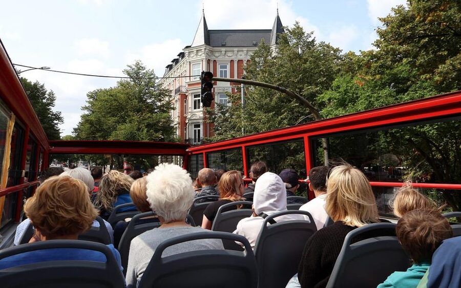 Hamburg: Line C Sightseeing Hop-On Hop-Off Bus Tour - Hamburg Town Hall and the civic center