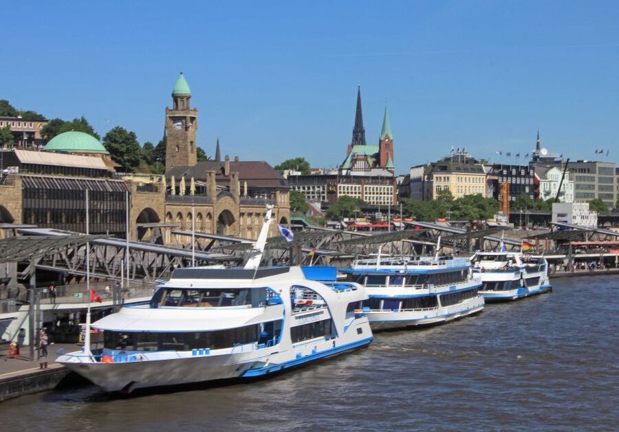 Hamburg: Line F Hop-On Hop-Off Bus and Boat Tour - A smart first ride through Hamburg