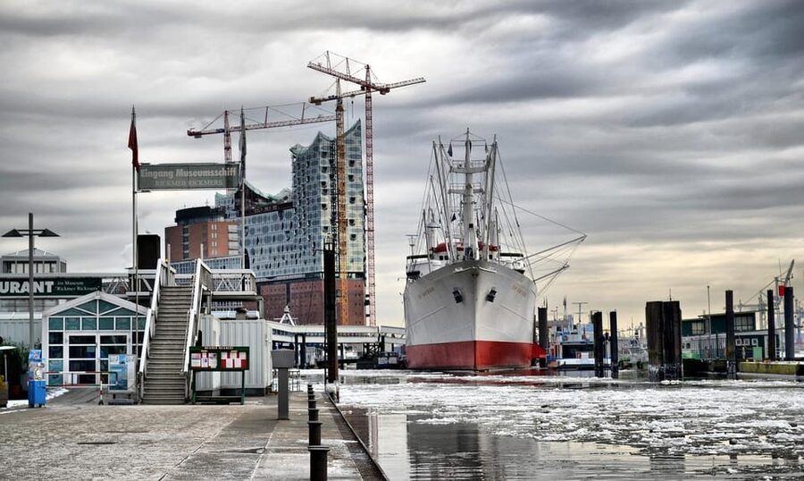Hamburg : Line G Hop-On Hop-Off Sightseeing Tour - Live driver stories and the audio guide
