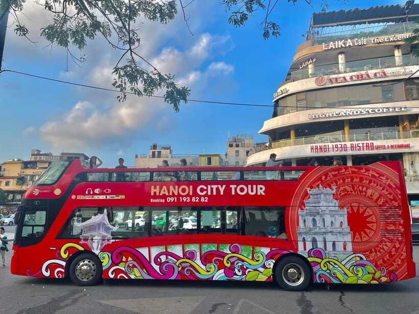 Hanoi: Centuries of Highlights in 1 Hour by Open-Top Bus - Hanoi Opera House and the end of the circuit