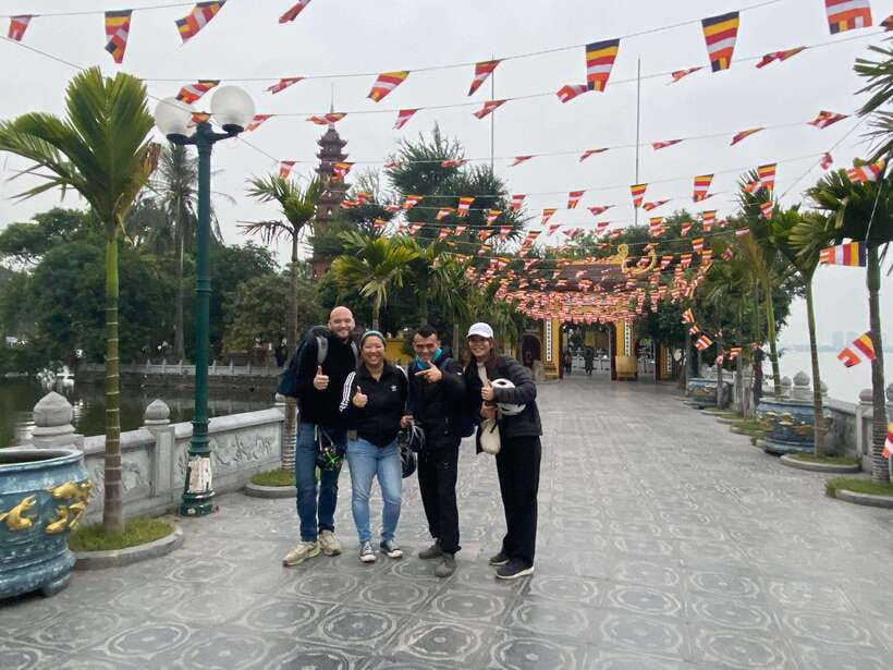 Hanoi Highlight Full Day City Tour By Bus - The eight-dish Vietnamese lunch at midday
