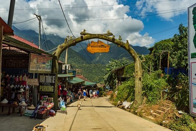 Hanoi to Fansipan Peak 2-Day Bus Tour plus Lodging, Meals, and Pickup - Walking down to Cat Cat Village and its waterfall