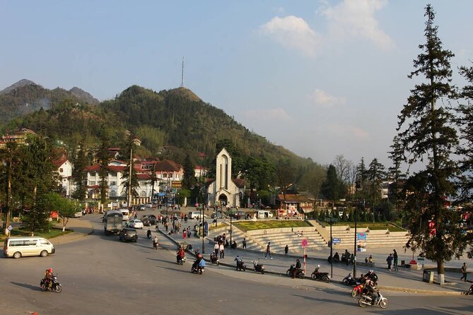 Hanoi to Fansipan Peak 2-Day Bus Tour plus Lodging, Meals, and Pickup - Returning to Sapa and Hanoi