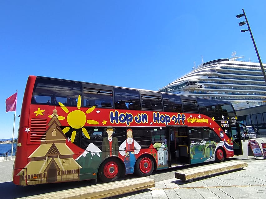 Haugesund: 1-Day Hop-On Hop-Off Sightseeing Bus GrayLine - City Hall, Haraldsgata, and the city center